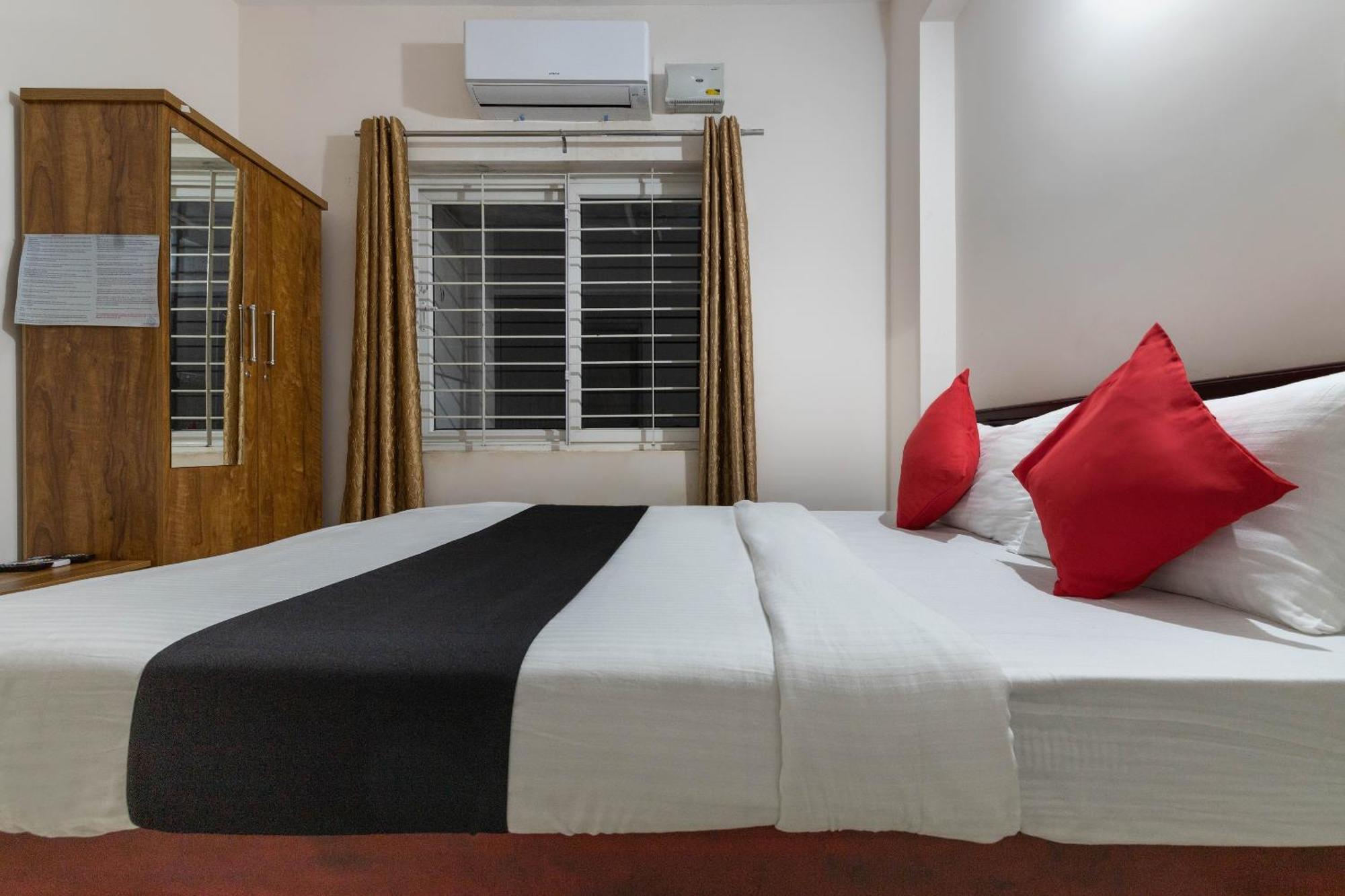 Super Collection O Nirvikalpa Hotel Ullal Luaran gambar